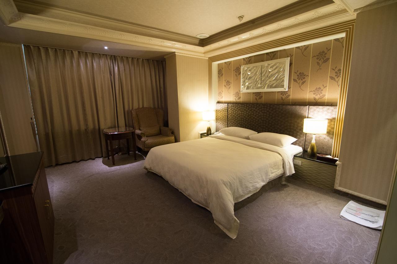 Mila Hotel Taichung Eksteriør bilde